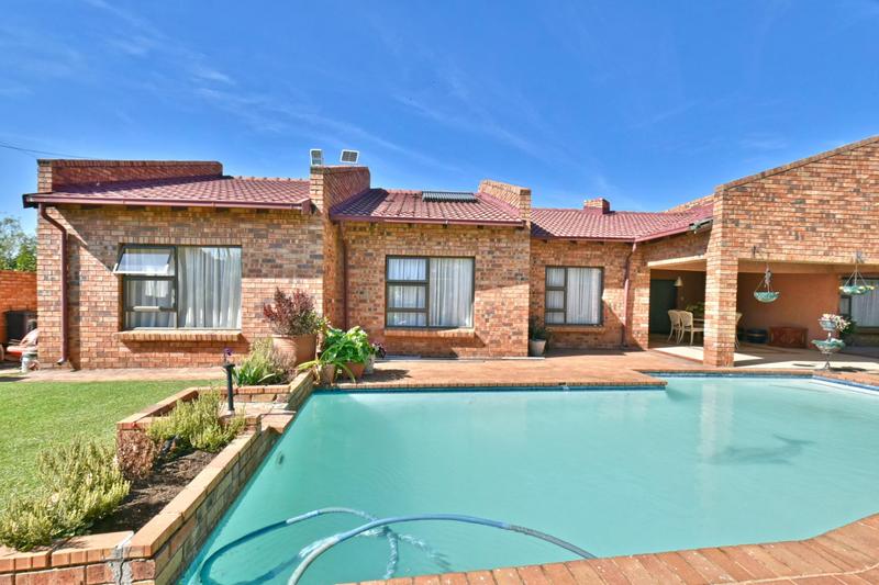4 Bedroom Property for Sale in Liefde en Vrede Gauteng