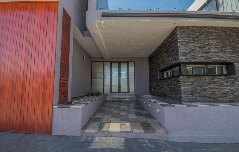 5 Bedroom Property for Sale in Midstream Ridge Gauteng