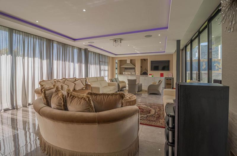 5 Bedroom Property for Sale in Midstream Ridge Gauteng