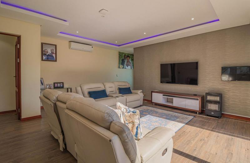 5 Bedroom Property for Sale in Midstream Ridge Gauteng