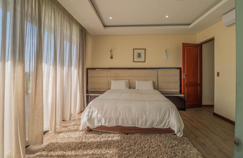 5 Bedroom Property for Sale in Midstream Ridge Gauteng