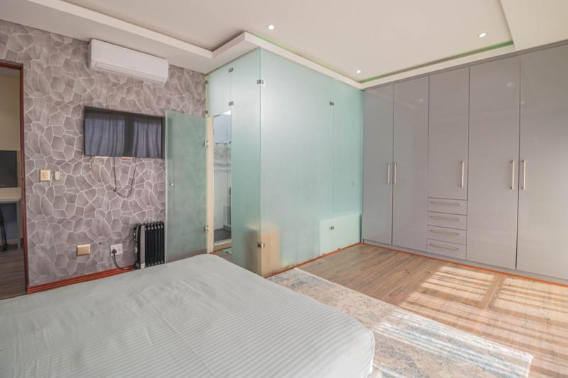 5 Bedroom Property for Sale in Midstream Ridge Gauteng