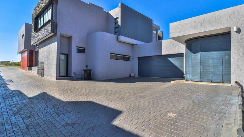 5 Bedroom Property for Sale in Midstream Ridge Gauteng