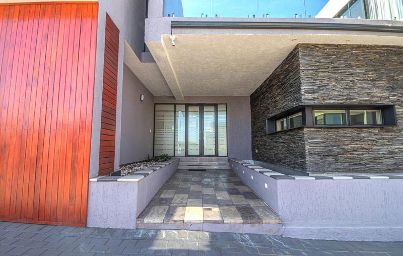 5 Bedroom Property for Sale in Midstream Ridge Gauteng