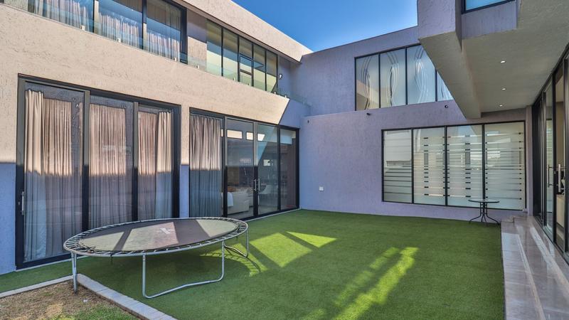 5 Bedroom Property for Sale in Midstream Ridge Gauteng