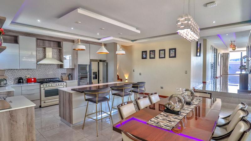 5 Bedroom Property for Sale in Midstream Ridge Gauteng