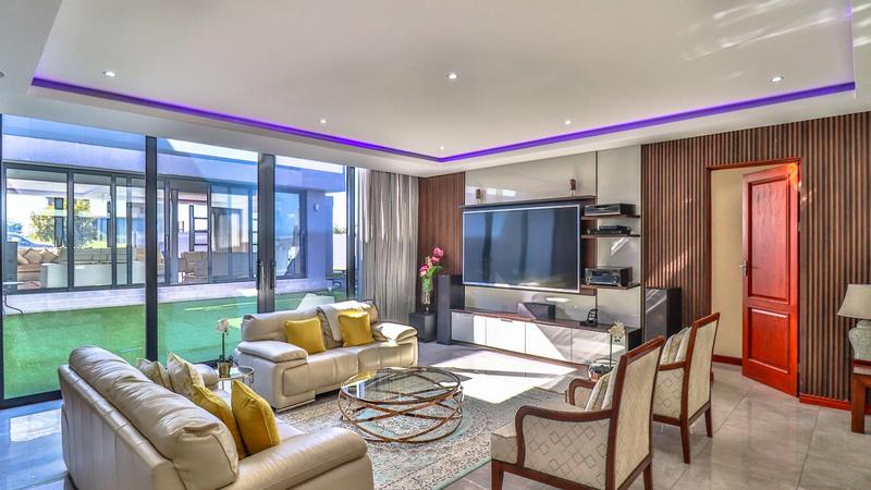 5 Bedroom Property for Sale in Midstream Ridge Gauteng