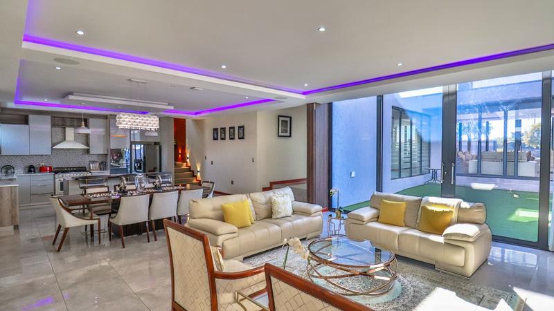 5 Bedroom Property for Sale in Midstream Ridge Gauteng