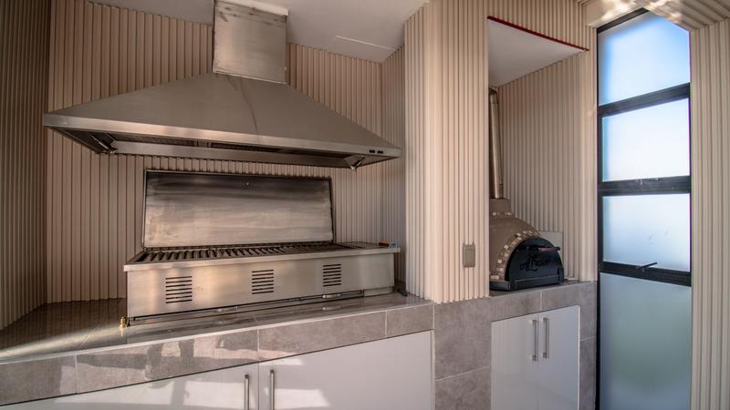 5 Bedroom Property for Sale in Midstream Ridge Gauteng