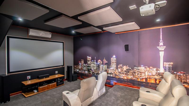 5 Bedroom Property for Sale in Midstream Ridge Gauteng