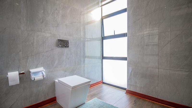 5 Bedroom Property for Sale in Midstream Ridge Gauteng