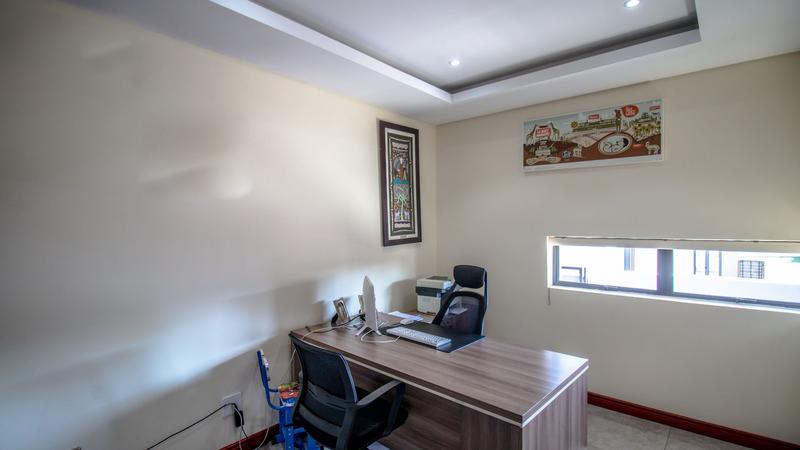 5 Bedroom Property for Sale in Midstream Ridge Gauteng