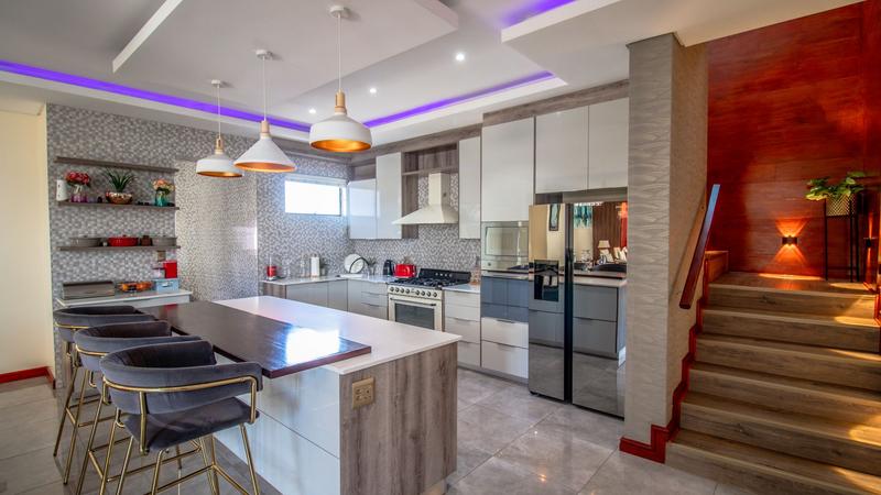 5 Bedroom Property for Sale in Midstream Ridge Gauteng