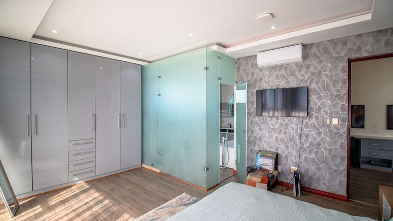 5 Bedroom Property for Sale in Midstream Ridge Gauteng