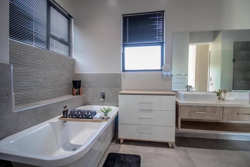 3 Bedroom Property for Sale in Midstream Meadows Gauteng