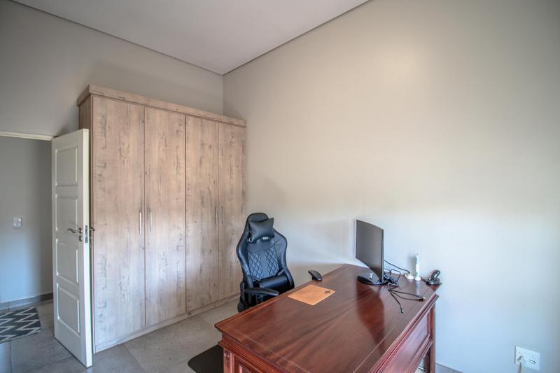 3 Bedroom Property for Sale in Midstream Meadows Gauteng