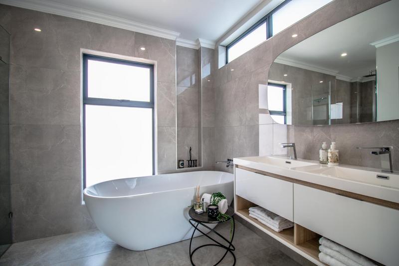 4 Bedroom Property for Sale in Midstream Heights Gauteng