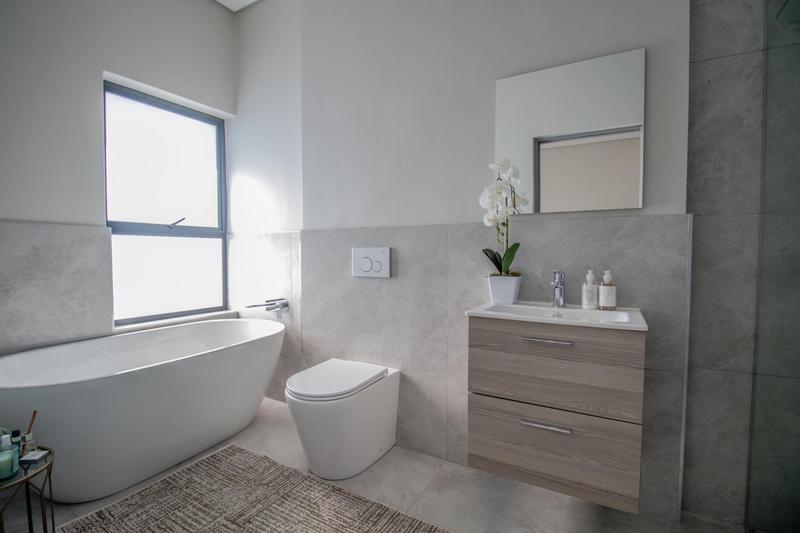 4 Bedroom Property for Sale in Midstream Heights Gauteng