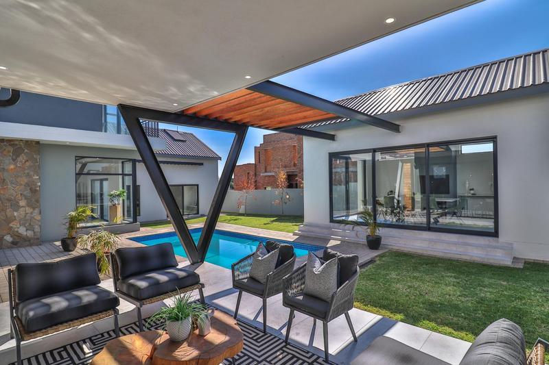 4 Bedroom Property for Sale in Midstream Heights Gauteng