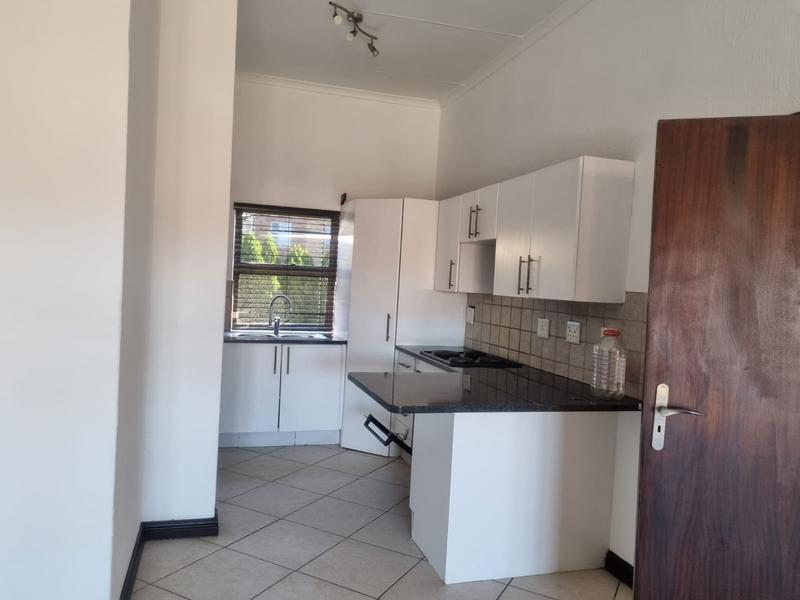 2 Bedroom Property for Sale in Honeydew Gauteng