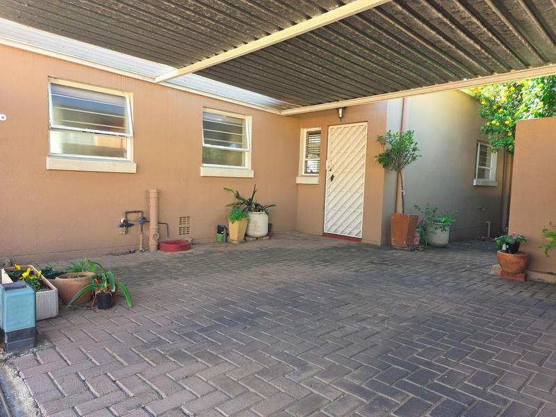 2 Bedroom Property for Sale in Radiokop Gauteng