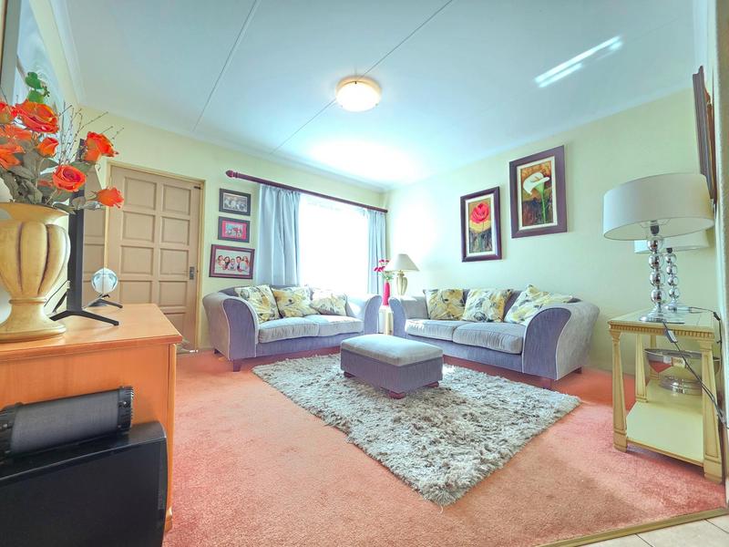 2 Bedroom Property for Sale in Radiokop Gauteng