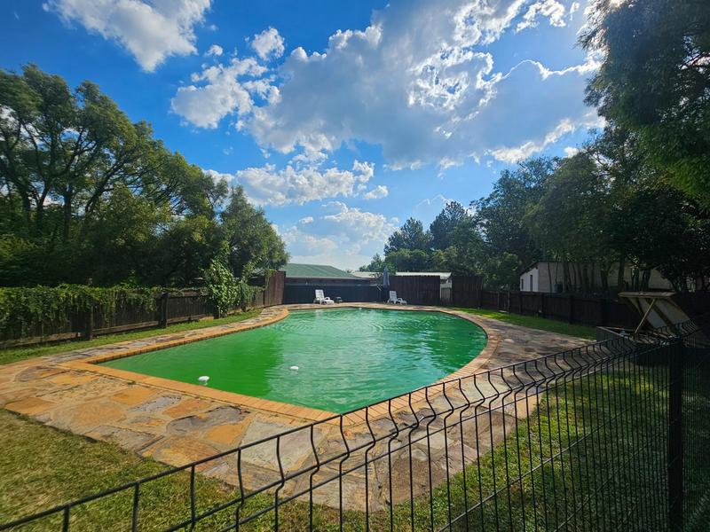 6 Bedroom Property for Sale in Zonnehoewe A H Gauteng
