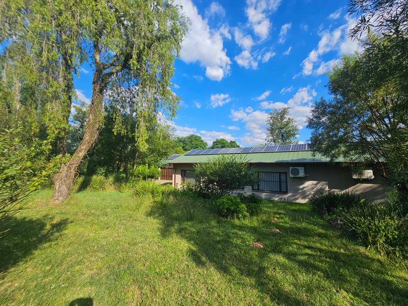 6 Bedroom Property for Sale in Zonnehoewe A H Gauteng