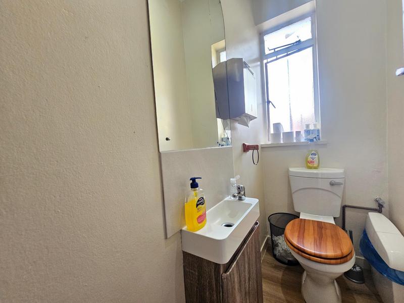 6 Bedroom Property for Sale in Zonnehoewe A H Gauteng