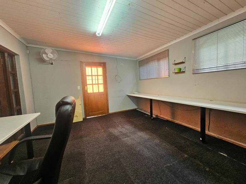 6 Bedroom Property for Sale in Zonnehoewe A H Gauteng