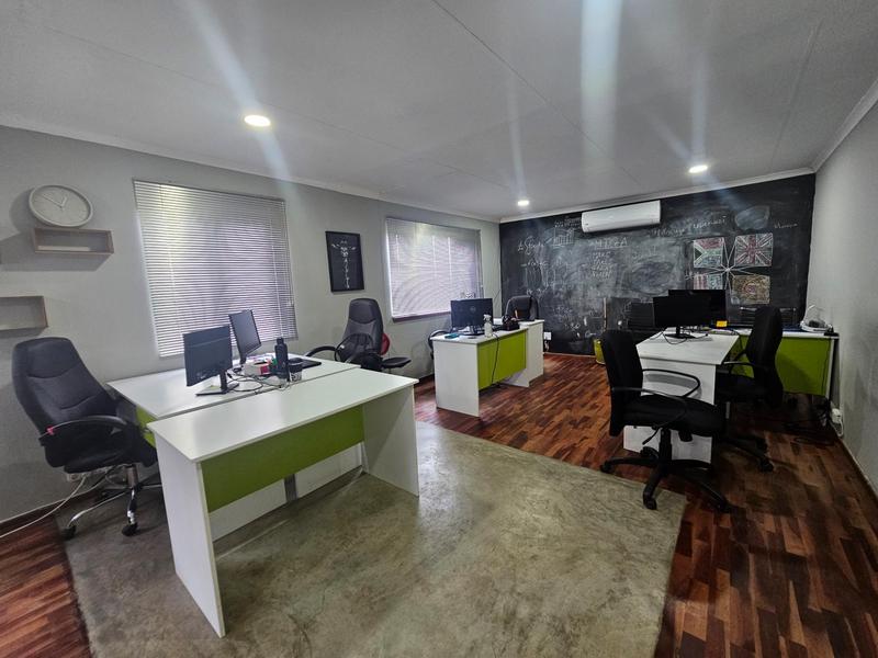 6 Bedroom Property for Sale in Zonnehoewe A H Gauteng
