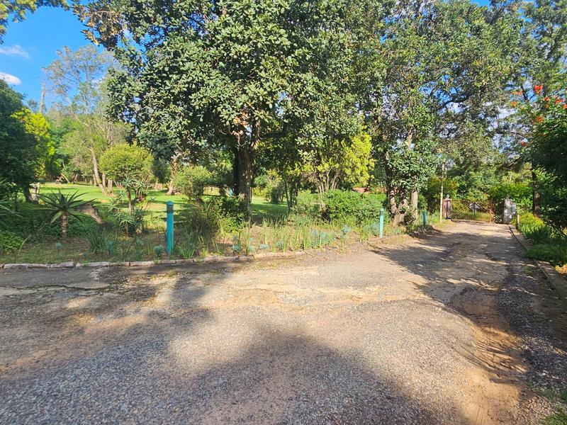 6 Bedroom Property for Sale in Zonnehoewe A H Gauteng