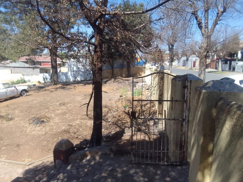 7 Bedroom Property for Sale in Rosettenville Gauteng