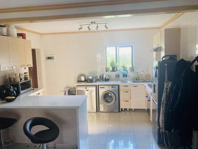 To Let 3 Bedroom Property for Rent in Broadacres Gauteng