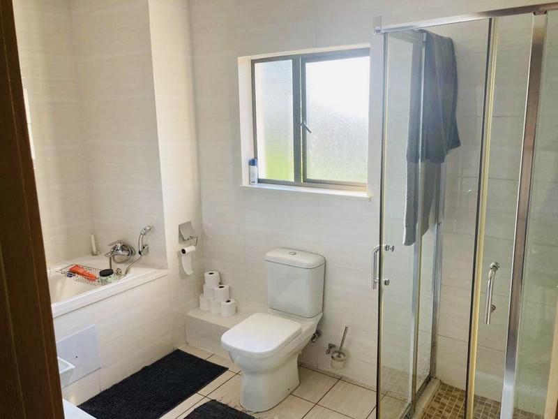 To Let 3 Bedroom Property for Rent in Broadacres Gauteng