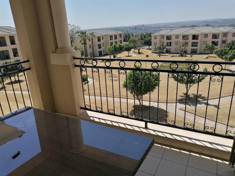 To Let 3 Bedroom Property for Rent in Broadacres Gauteng