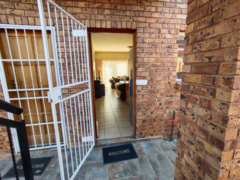 2 Bedroom Property for Sale in Theresa Park Gauteng