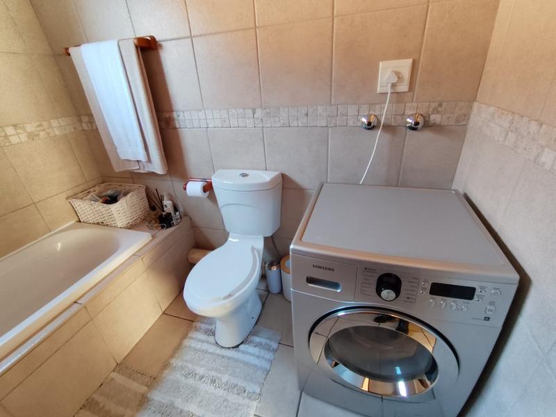 2 Bedroom Property for Sale in Theresa Park Gauteng