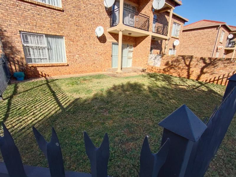 2 Bedroom Property for Sale in Theresa Park Gauteng