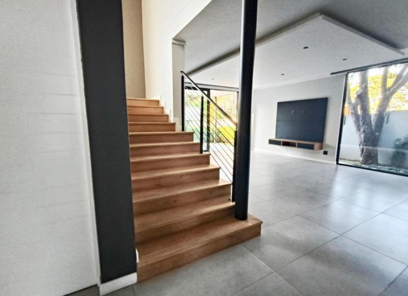 3 Bedroom Property for Sale in Waterkloof A H Gauteng