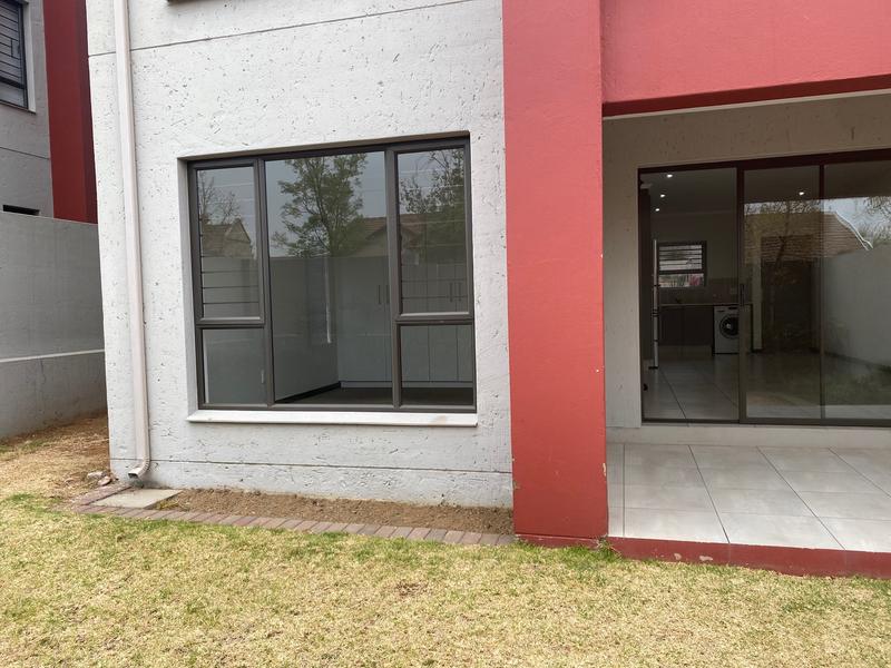 To Let 1 Bedroom Property for Rent in Sunninghill Gauteng
