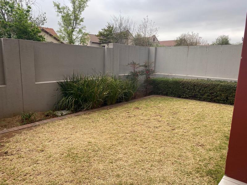 To Let 1 Bedroom Property for Rent in Sunninghill Gauteng
