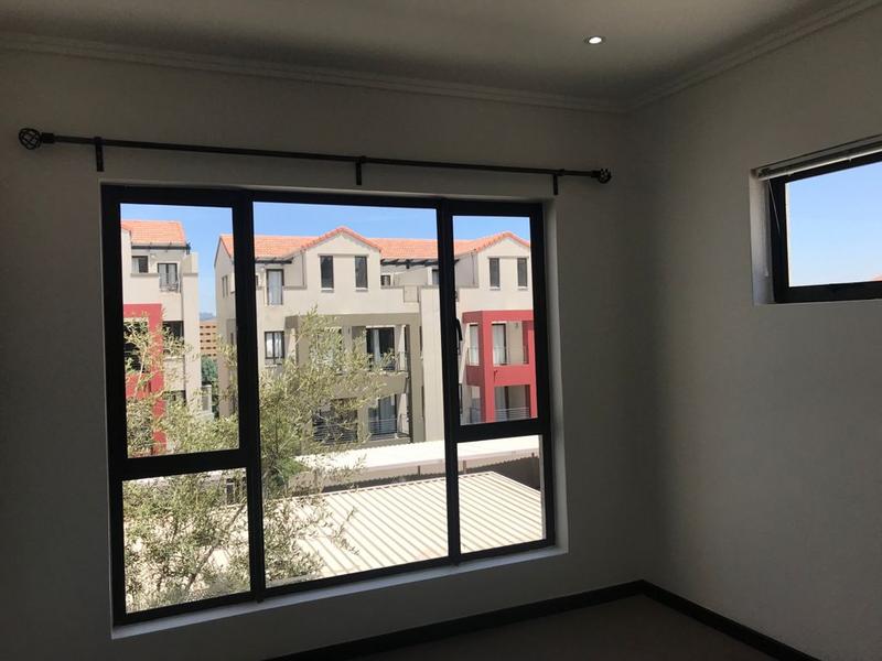 1 Bedroom Property for Sale in Sunninghill Gauteng