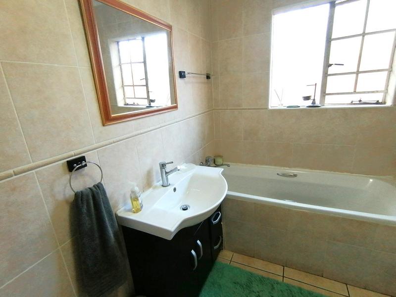3 Bedroom Property for Sale in North Riding Gauteng