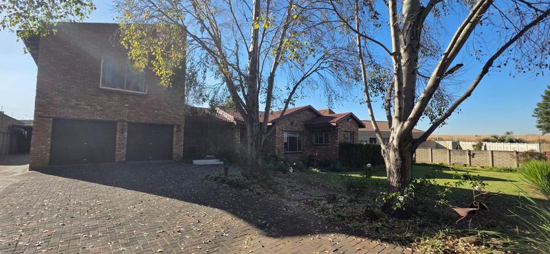 5 Bedroom Property for Sale in Vanderbijlpark SE 4 Gauteng