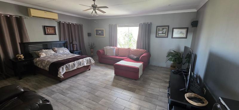 5 Bedroom Property for Sale in Vanderbijlpark SE 4 Gauteng