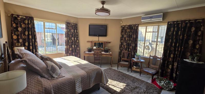 5 Bedroom Property for Sale in Vanderbijlpark SE 4 Gauteng