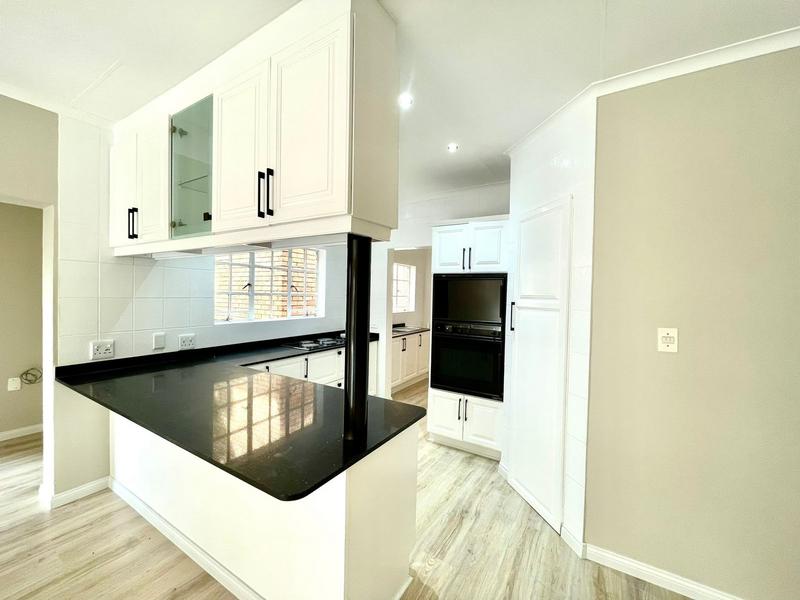 To Let 3 Bedroom Property for Rent in Eldoglen Gauteng