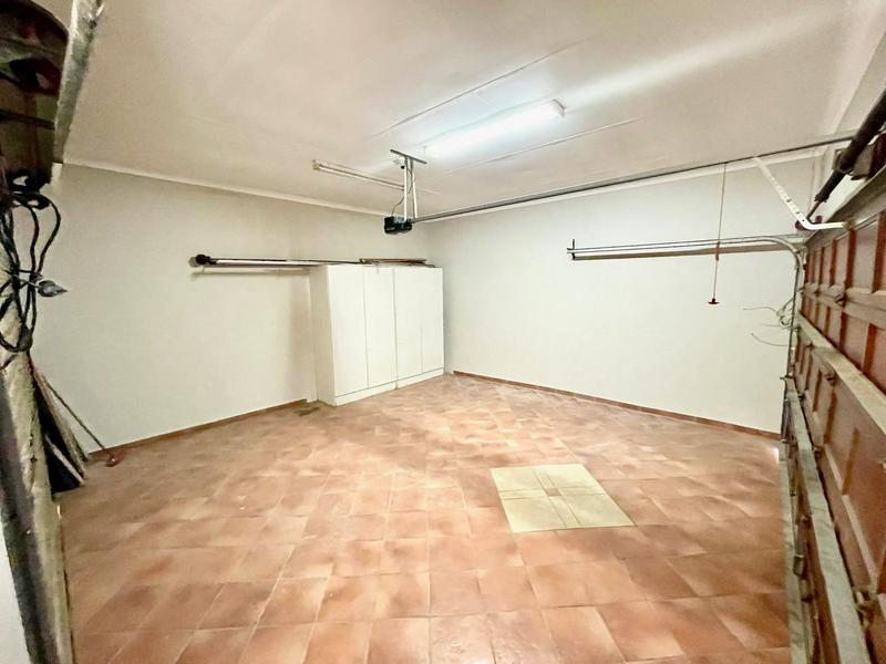 To Let 3 Bedroom Property for Rent in Eldoglen Gauteng