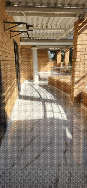 To Let 5 Bedroom Property for Rent in Eldopark Gauteng